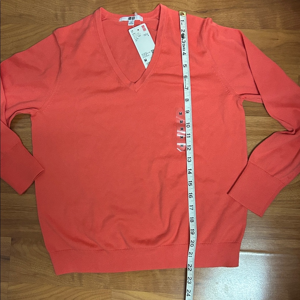 NWT Uniqlo Japan 100% Cotton Coral V-Neck Sweater - Picture 6 of 10
